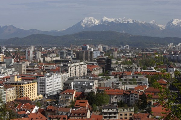 Privremeno stopirana prodaja slovenskog Telekoma