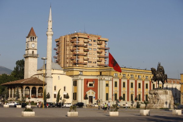 Oružani sukobi koalicijskih partnera i dinamika moći u albanskoj politici