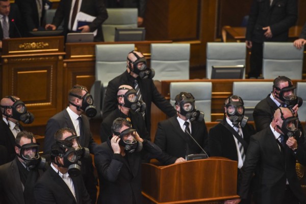 Kosovska parlamentarna kriza – simptom kraha jednog modela