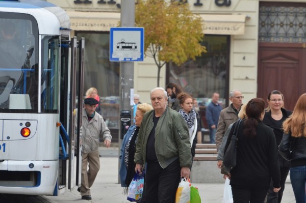 Suficiti osobnih financijskih transfera