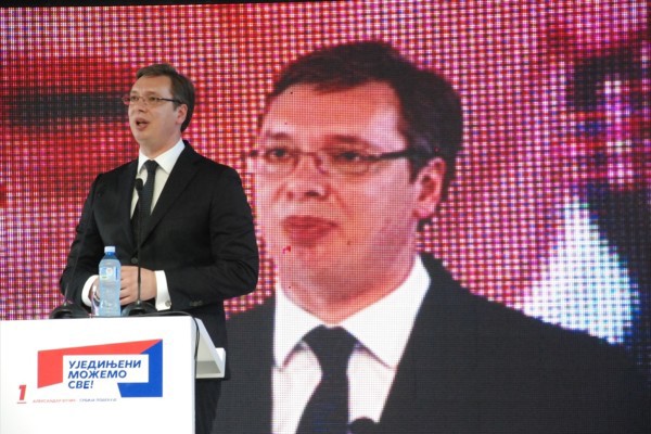Iskupitelj Vučić: žudnja za mučeništvom i predizborne tenzije