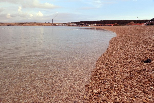 Pravo na plažu: od javnog dobra do unosnog biznisa