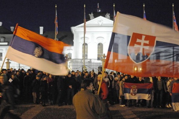 S druge strane demarkacijske linije