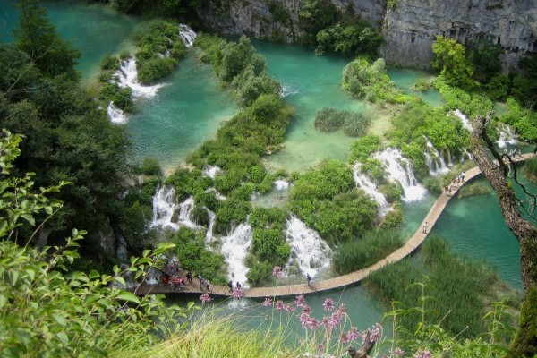 Plitvice: ugroženo blago u jezerima