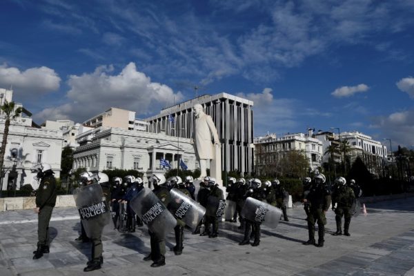 Kako je opljačkana Grčka?