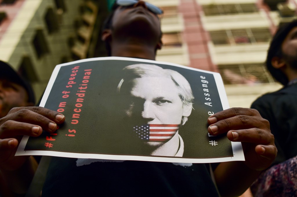 Assange optužen po Zakonu o špijunaži