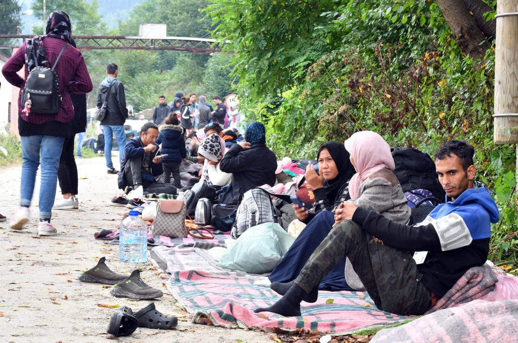 Društvo na rubu nove humanitarne krize