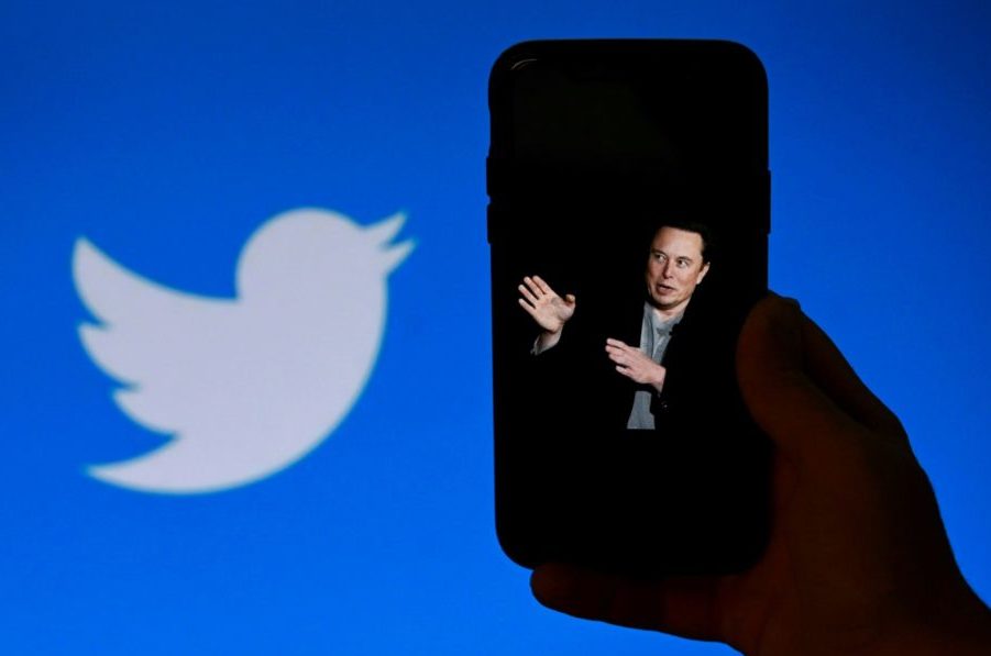 Kako je Musk ukrao Twitter ili čemu još služe društvene mreže