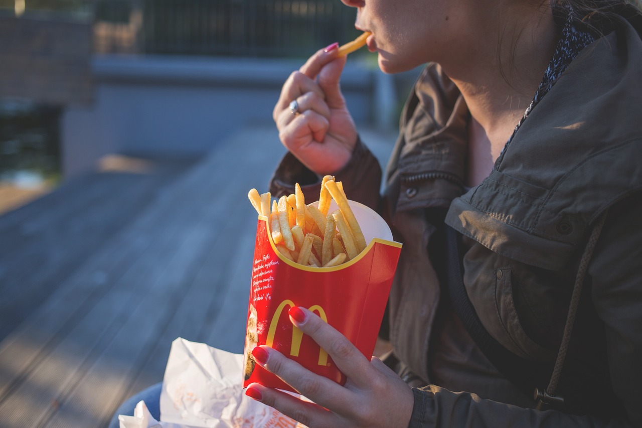 Neka jedu fast food!